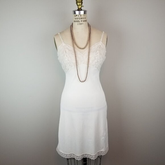Vintage 1950's Pale Cream Lace Trimmed Full Slip by Van Raalte Ladies 34 ~ Small - Picture 1 of 8